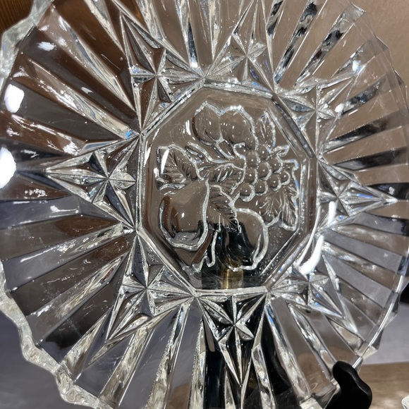 Set of 4 Vintage Federal Glass Pioneer Pattern Clear Glass Luncheon Plates - Picture 3 of 4